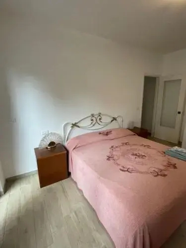 Flat 2 Bedrooms 1 Bathroom - Recco