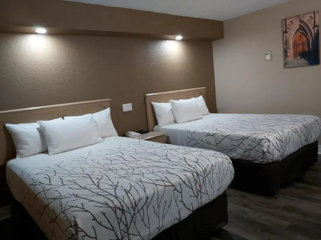 Arnprior Motor Inn