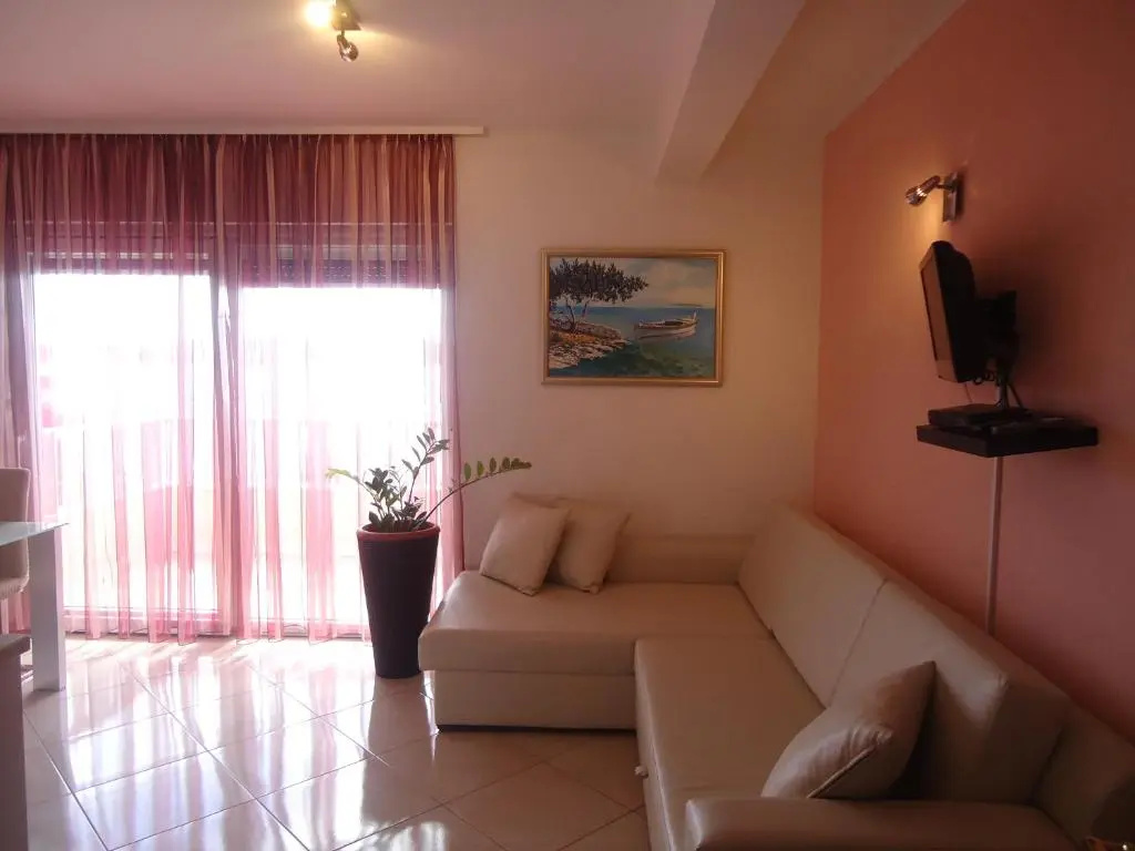 Villa Queen
