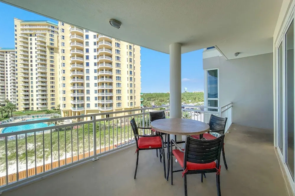 La Playa 303
