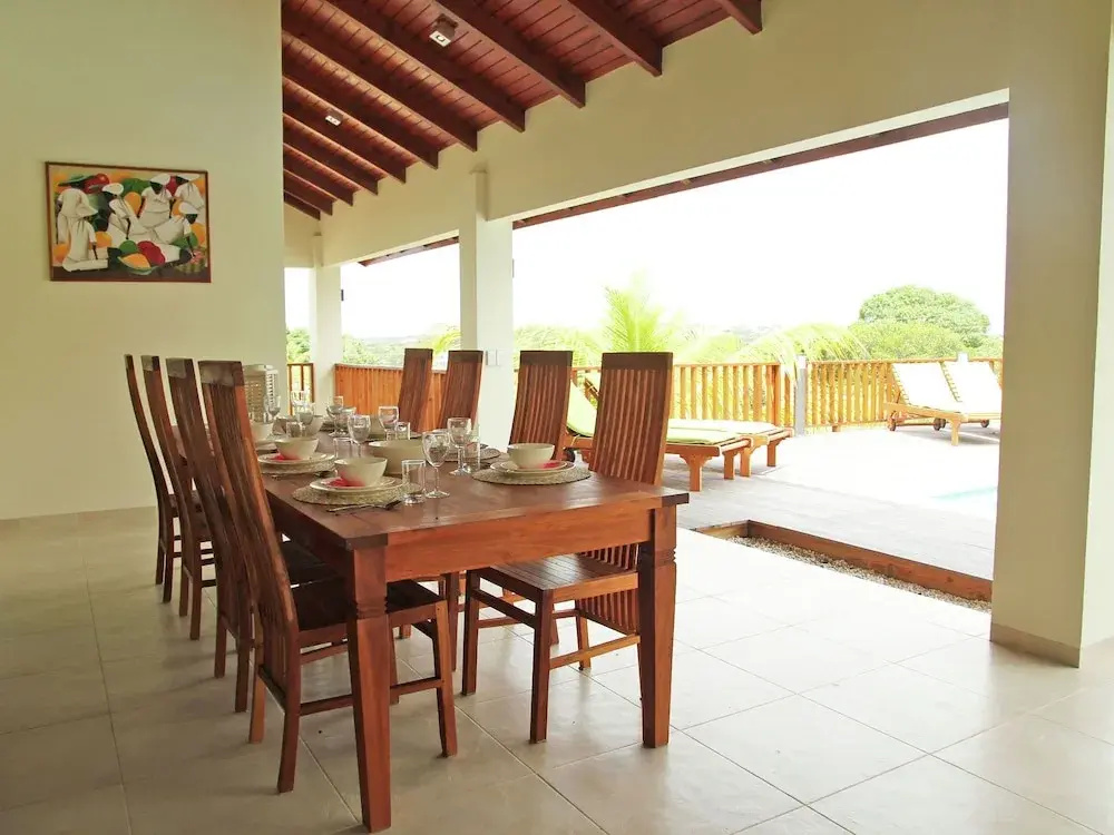 Modern Villa with Swimming Pool in Willemstad