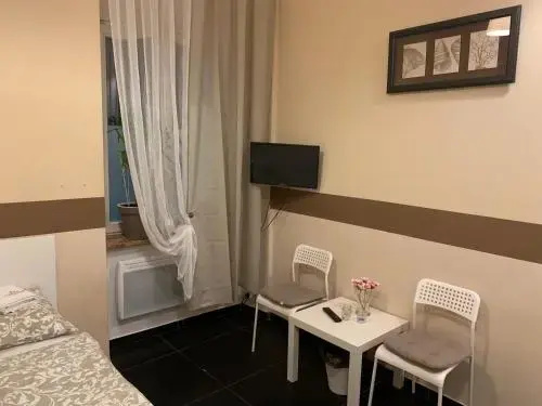 Appena Hostel  Apartments