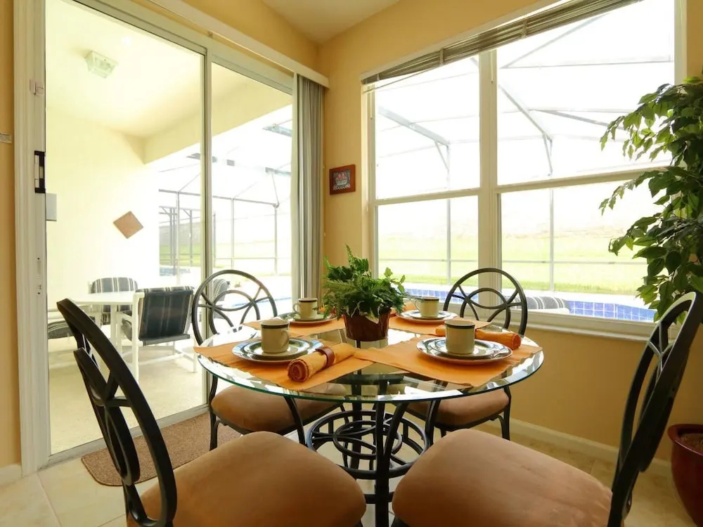 4 Bed 2245