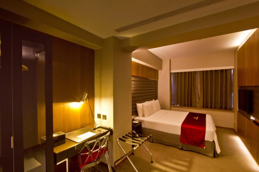Newful Hotel