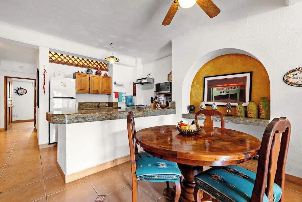 Ocean View 1Br Condo-balcony-beach-pool - 306