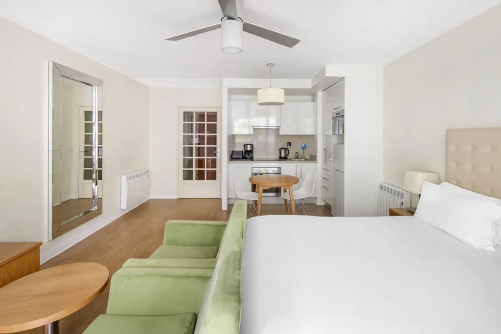 Royal Regency Paris Vincennes