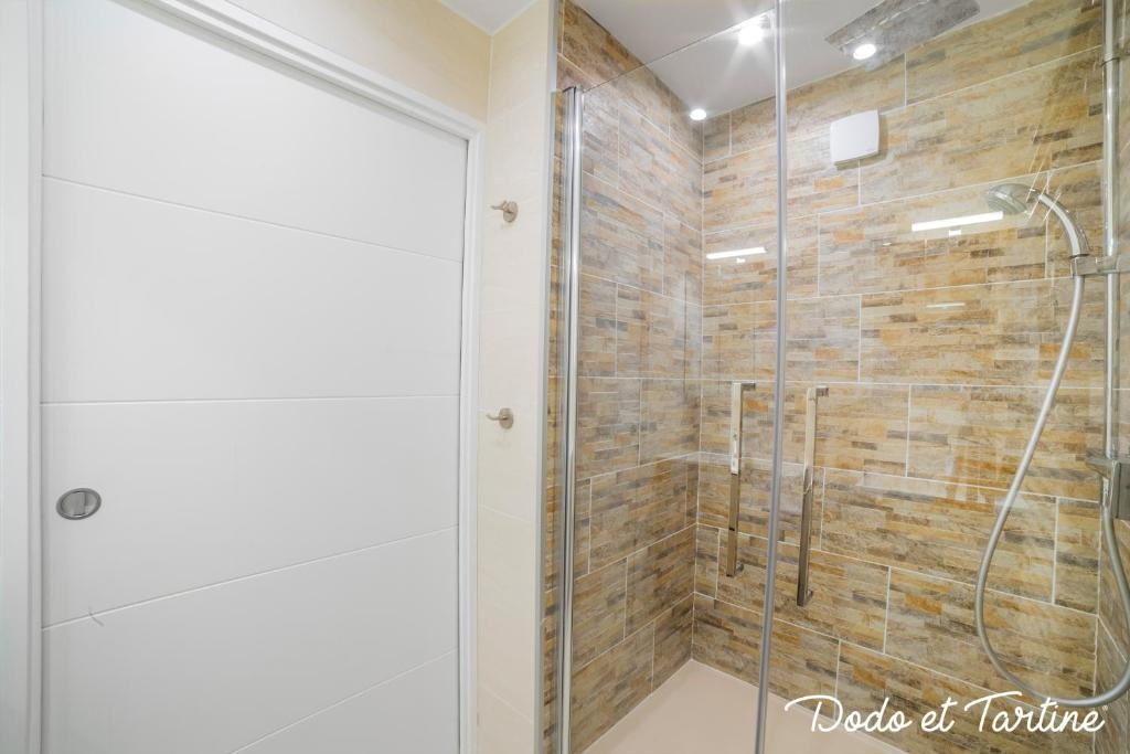 Sea view 3 bedroom with AC and parking - Dodo et Tartine