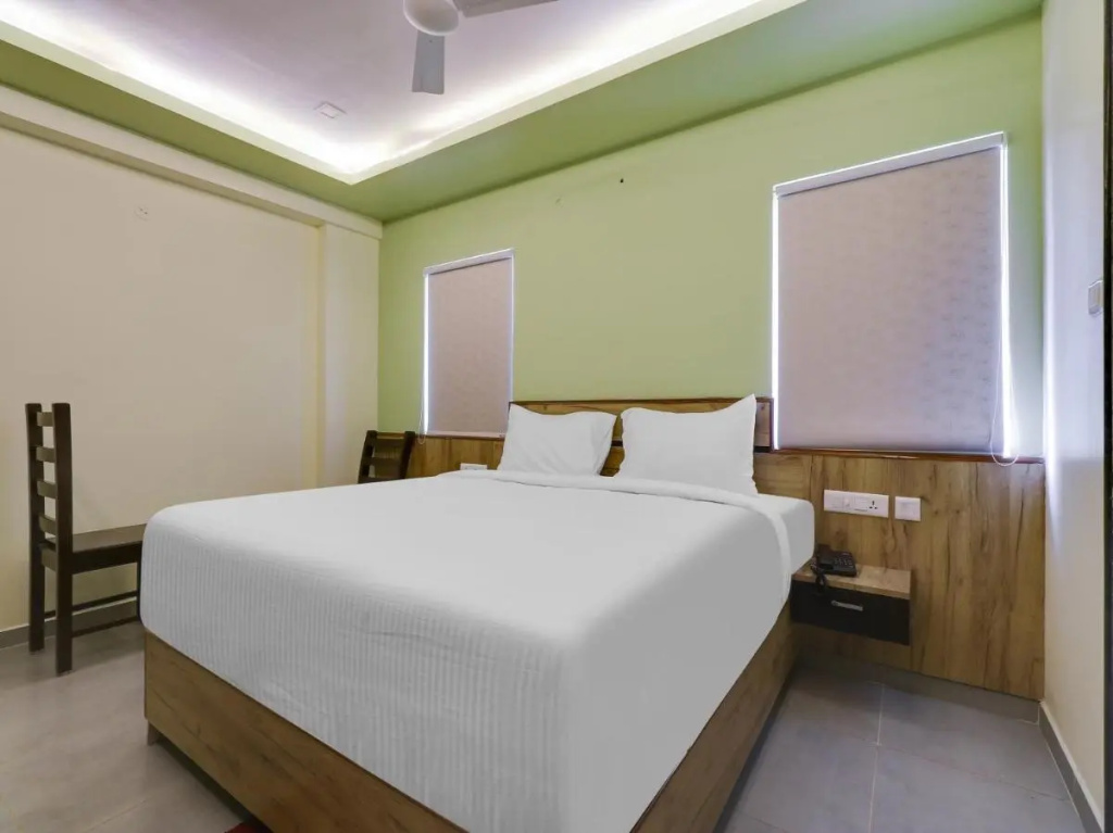 Townhouse OAK Hotel SVA