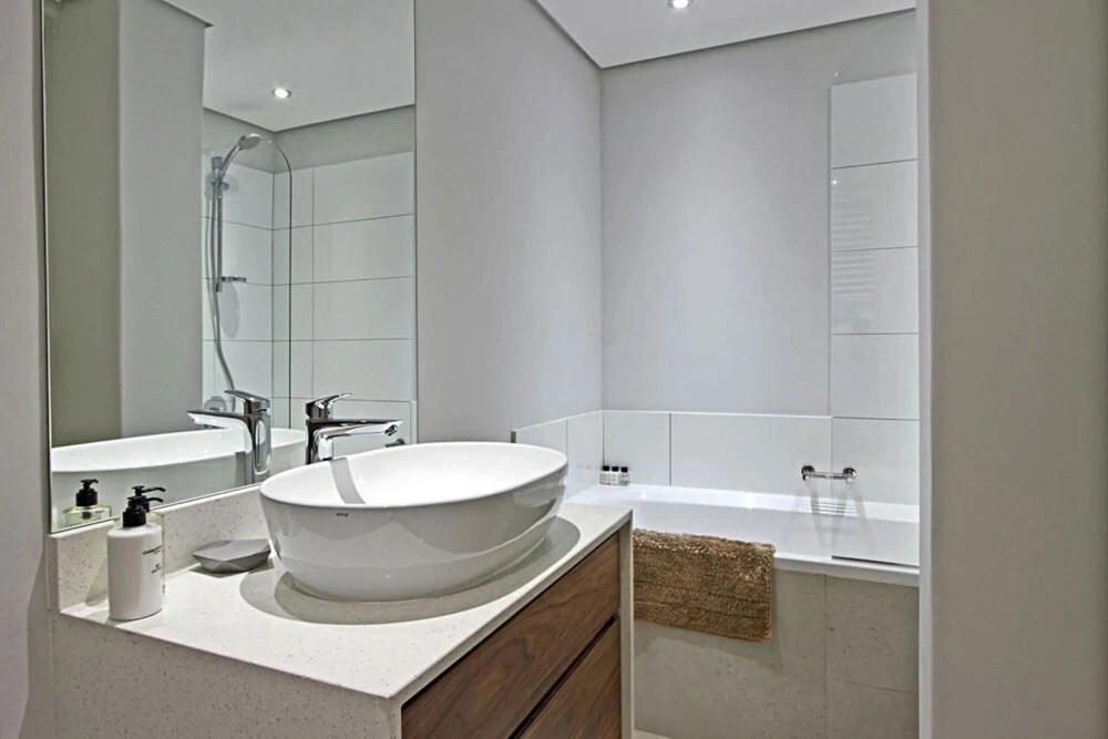 Top Floor Holiday Apartment in Sea Point With Incredible Views Fairmont 1001