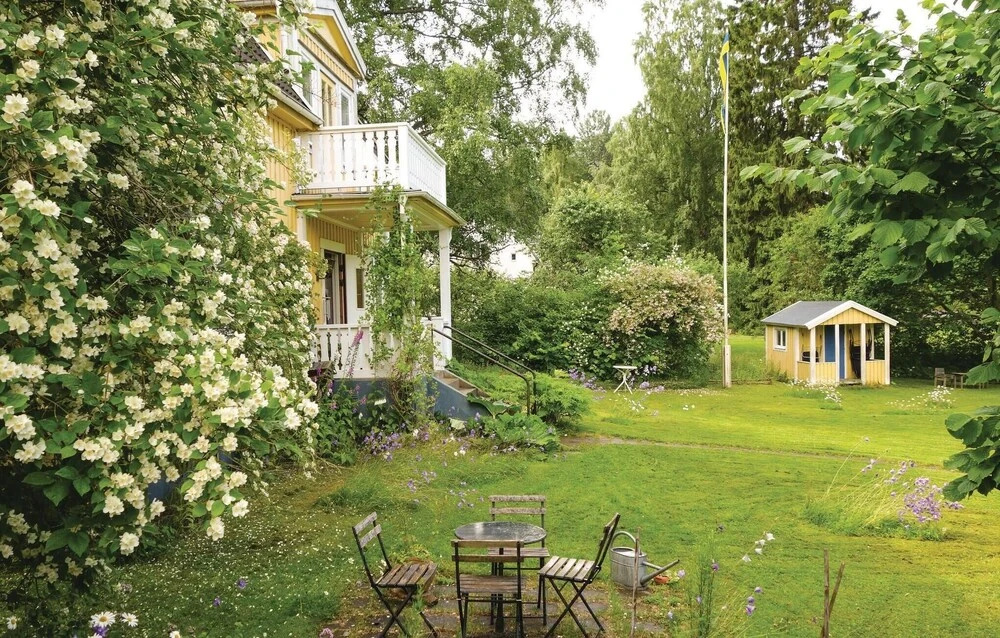 4 Bedroom Gorgeous Home In Motala