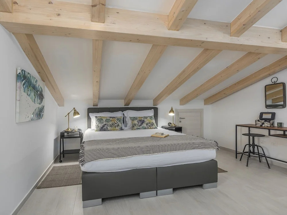 A Beautiful Spacious Apartment for 4 Persons Near the Beach in Rovinj
