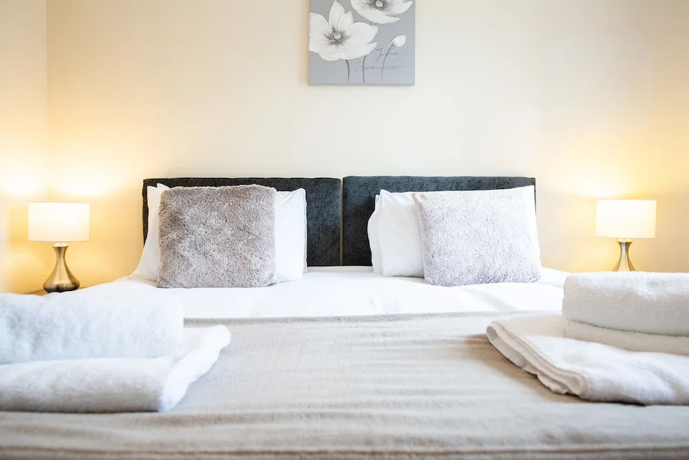 Velvet 1-bedroom Apartment With Balcony, Hoddesdon