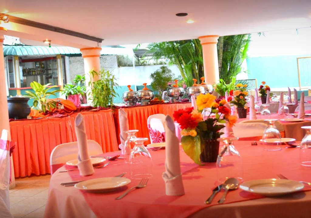 Hotel Sunrich Kandy