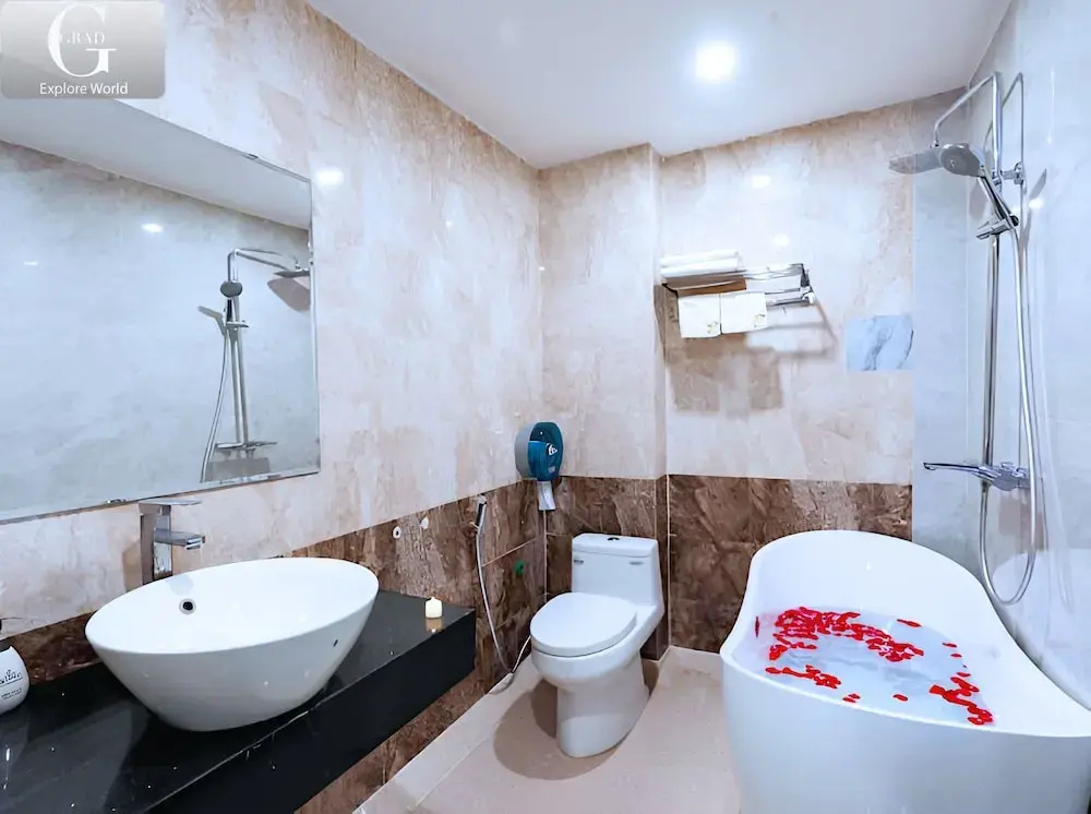 GRAD Queen Luxury Hotel