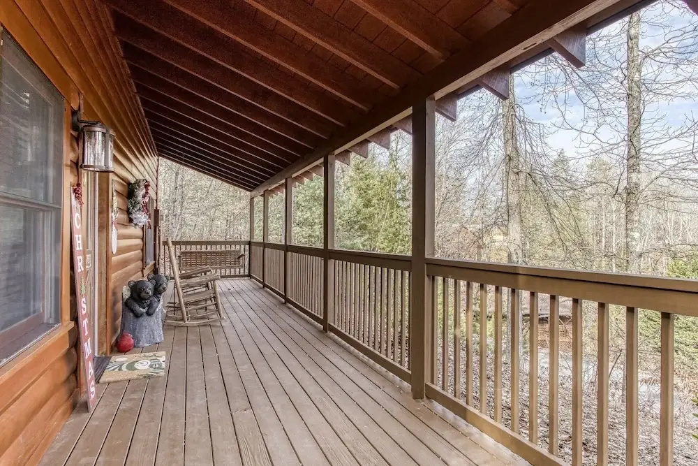 ER316- Black Bear Hideaway Great location- Close to town cabin