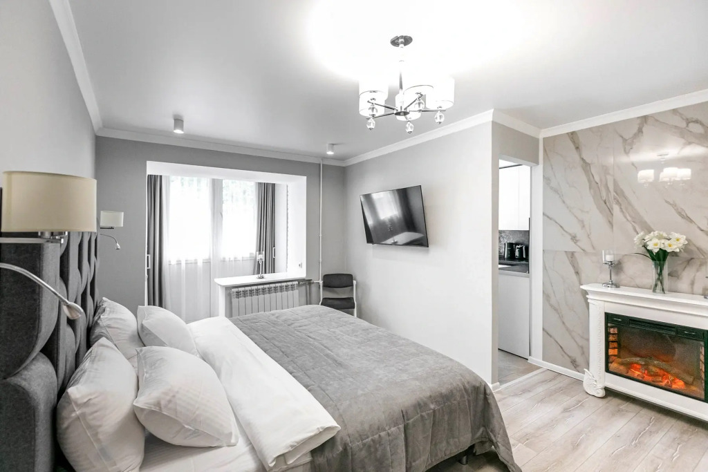 Квартира Королевская кровать с камином