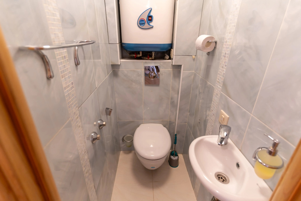 Апартаменты Трёхкомнатные с джакузи на Антона Валека 12