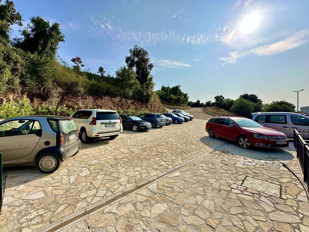 Akhdar Apartments