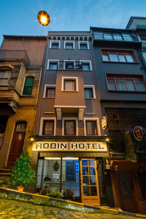 Robin Hotel