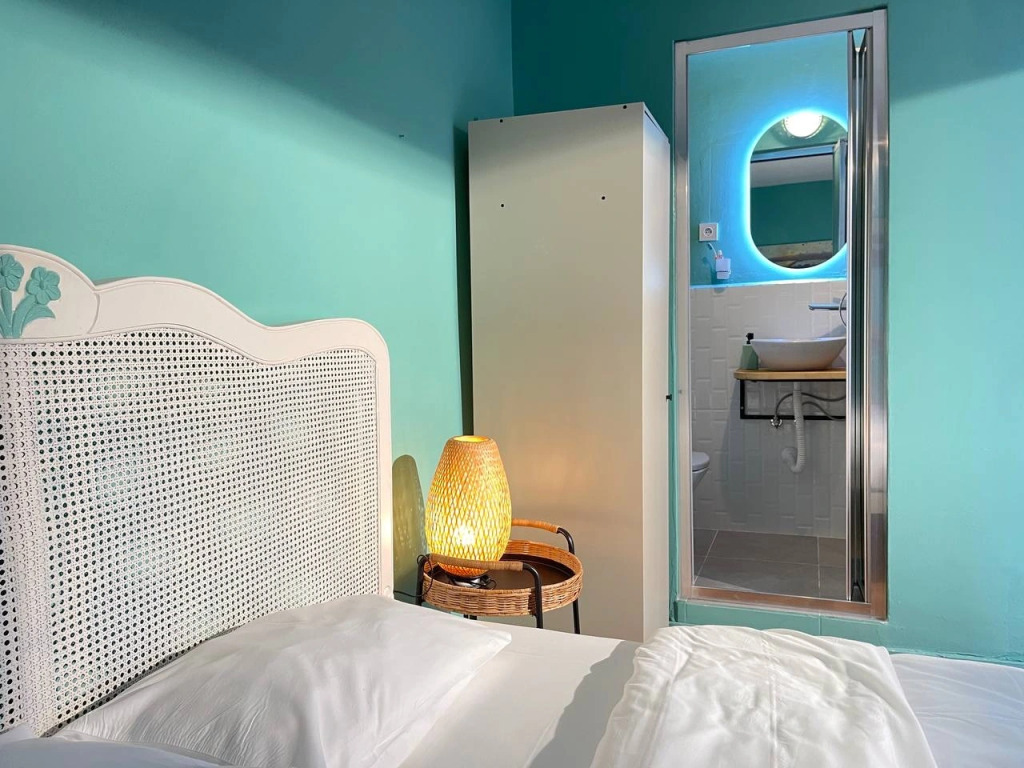 Апартаменты 1 Bedroom Apartment at Galata Istanbul with Shared Rooftop