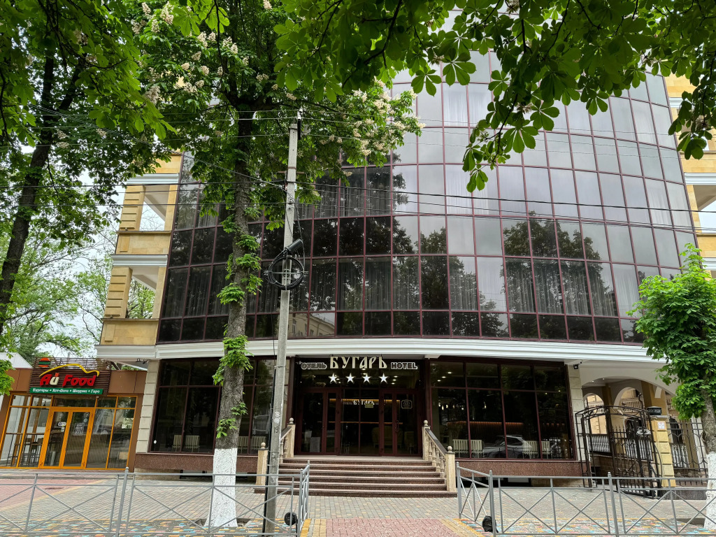 Бугарь Отель