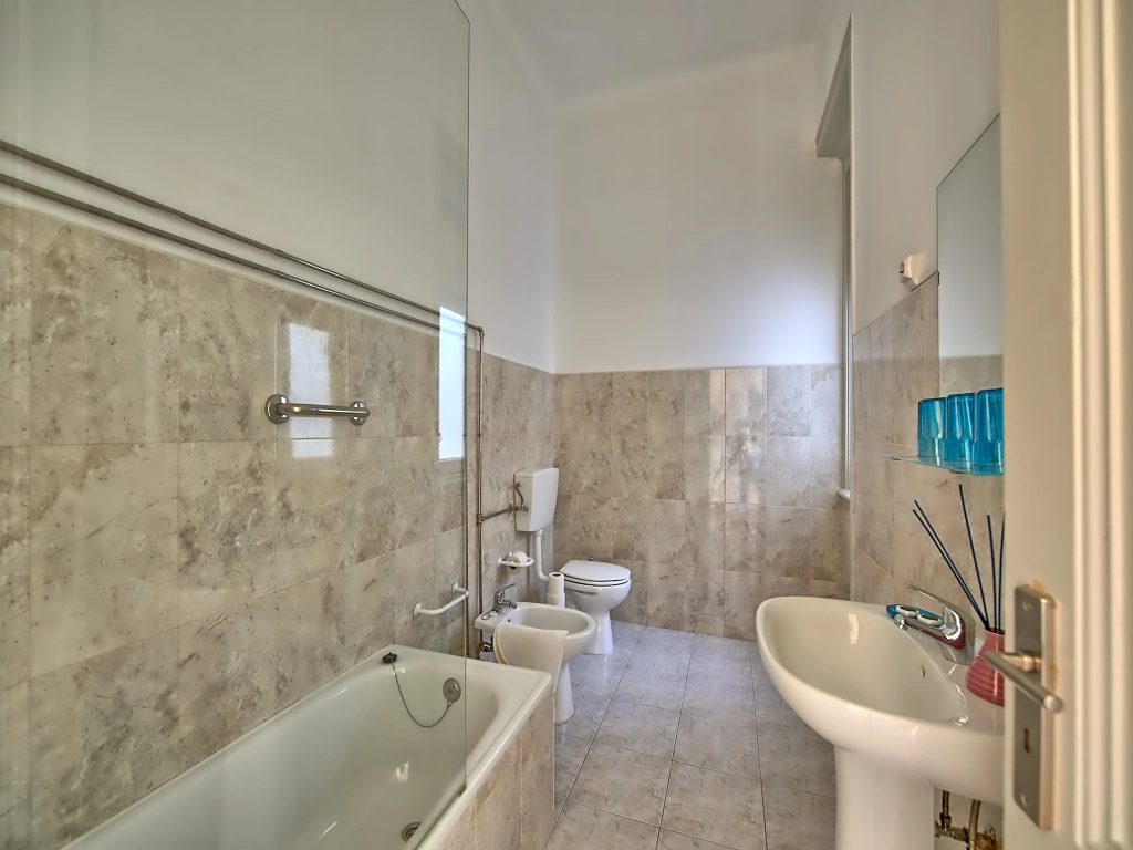 Апартаменты Refurbished Kings - City Center