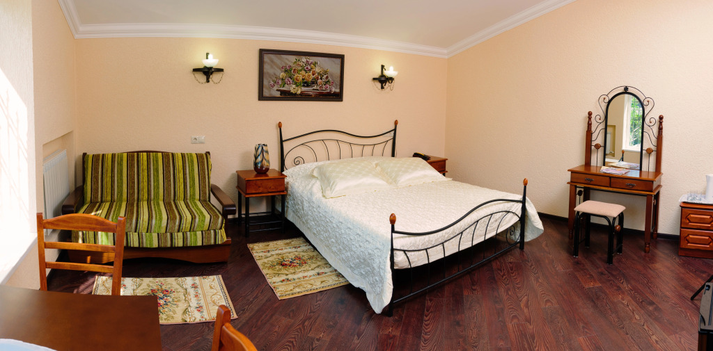 Pervyij Dohodnyij Dom Guest house