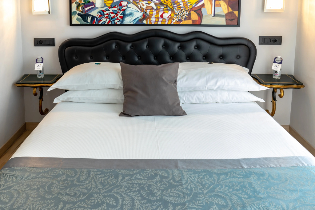 Aiello Rooms