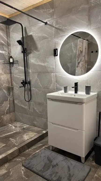 V Khutore Krasny Pakhar 4 Private House