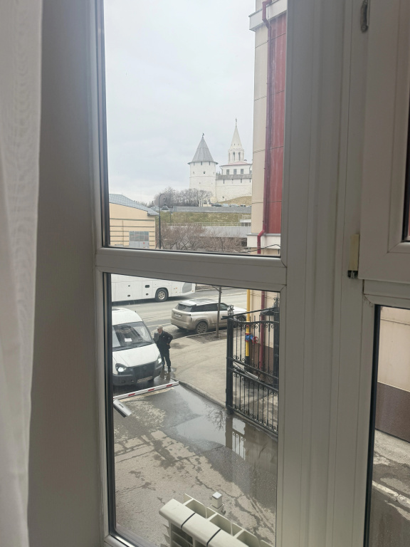 Апартаменты двое у Кремля с видом на Кремль