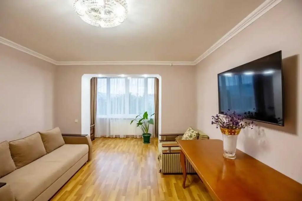 Uyutnaya Dvukhkomnatnaya Flat