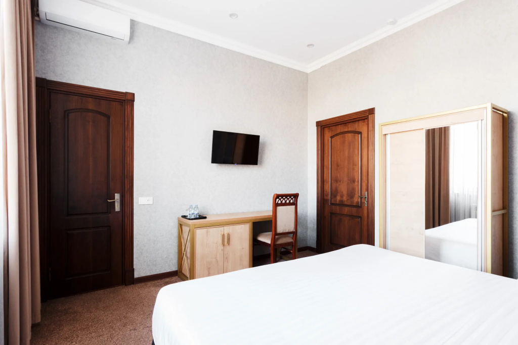 Western Suites