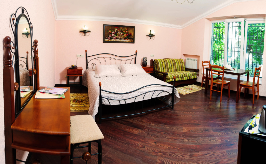 Pervyij Dohodnyij Dom Guest house