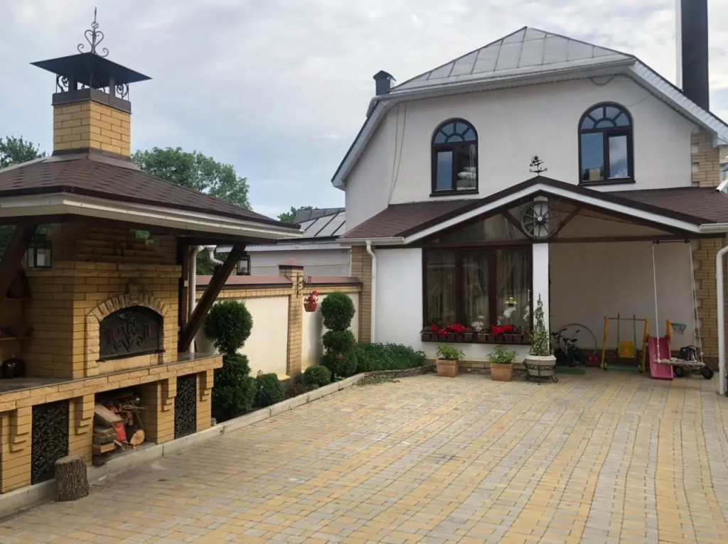 Na Krupskoy 1 Guest House