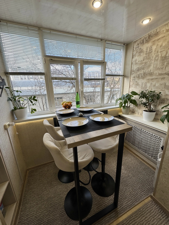 Na Vyezde v Gorod Flat