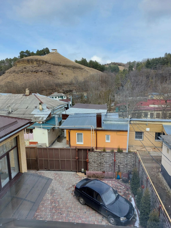 U Steklyannoy Strui Guest House