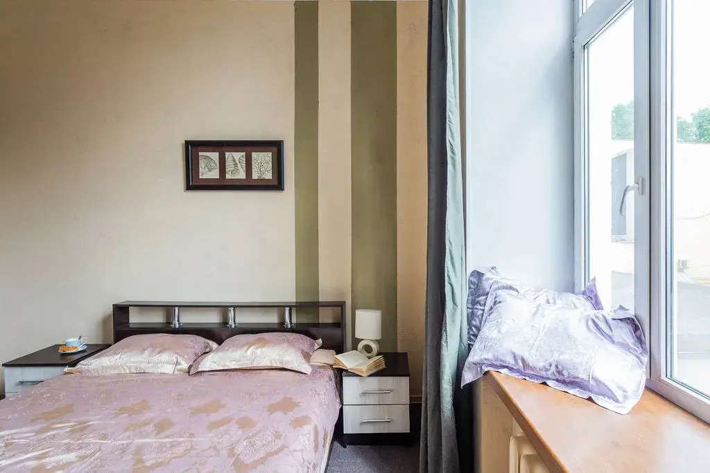 Rooms 1/10 Living quarters