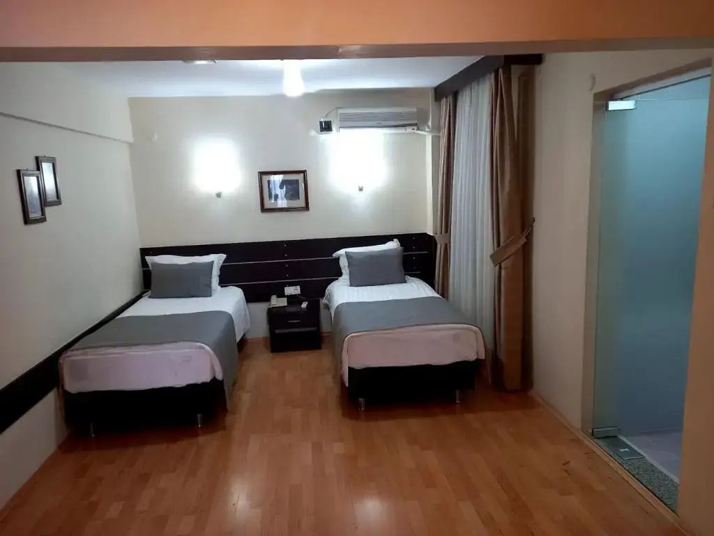 Grand Ons Hotel