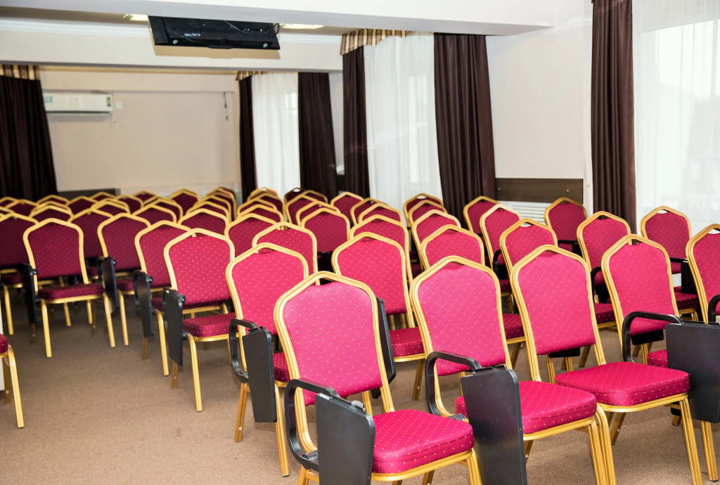 Пансионат Искра