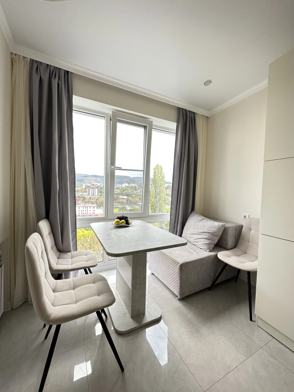 S Krasivym Vidom Na Gory Flat