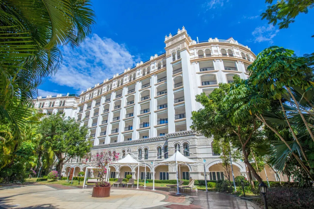 Crowne Plaza Resort Sanya Bay by IHG