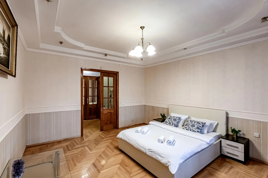 Na Kujbysheva Iriny Savel'evoj v centre kurortnogo bul'vara Apartments