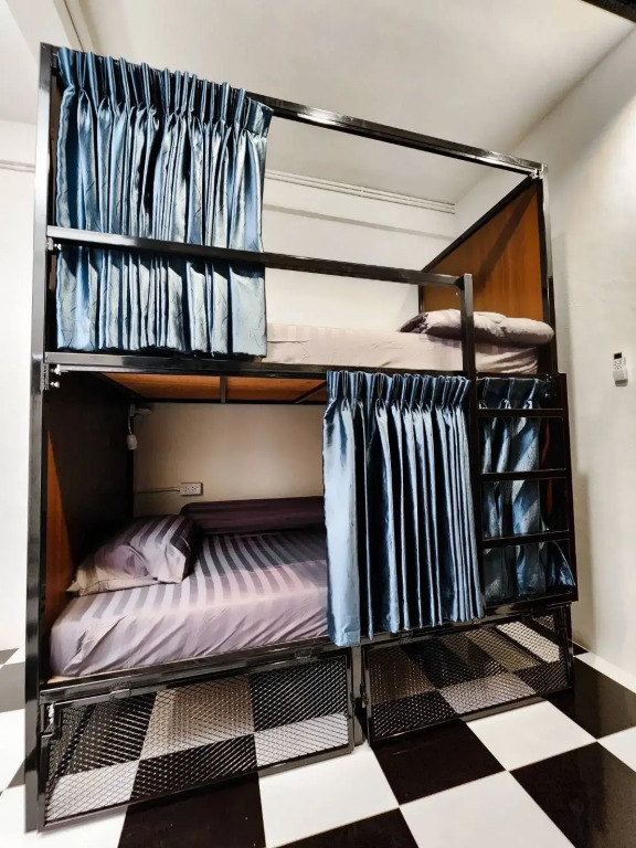 Noir Cafe And Hostel Chinatown Bangkok