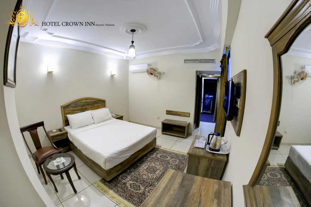 Отель Crown Inn