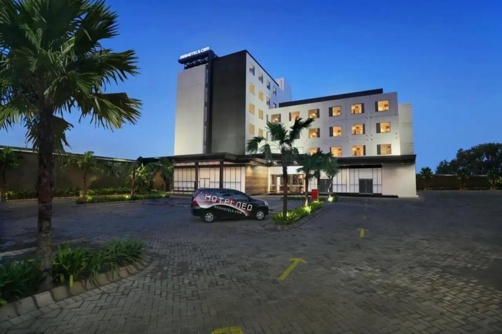 Neo+ Waru Sidoarjo Hotel