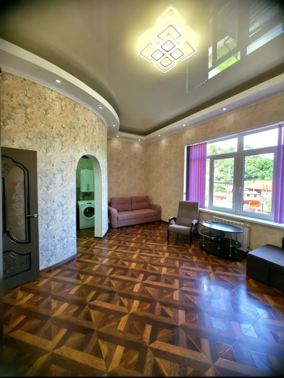 Uyutny s Shikarnym Vidom na Gory Private House