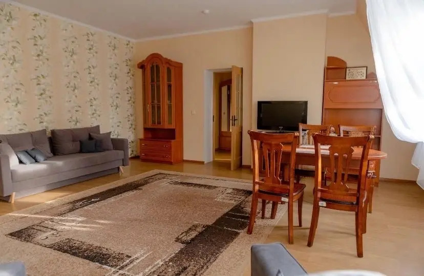 CHetvertiy Etazh Hotel