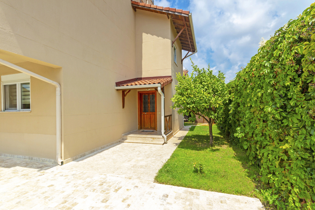 Paradise Town Villa Legend