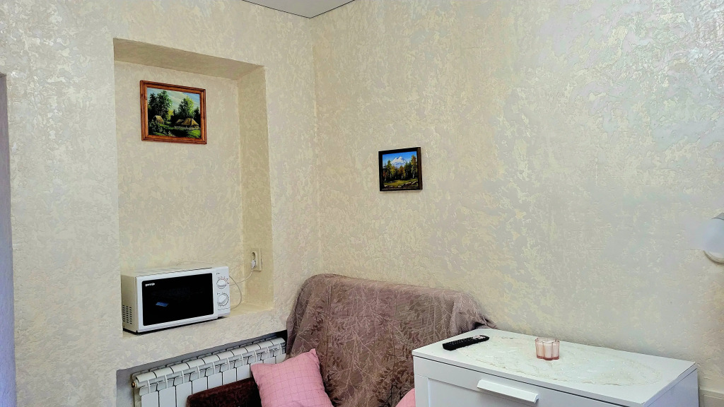 DiAm u Komsomol'skogo Parka Guest House