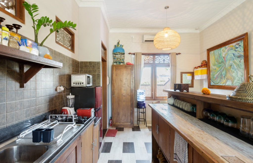 Апартаменты The Loft Colourful Unique Designer Loft Hideaway near the Beach